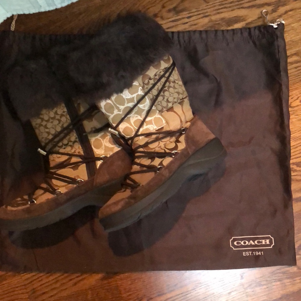 Brown Coach Snow Boots with Dust Bag